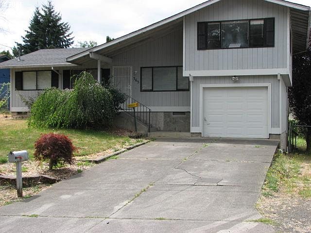 2nd image of 365 S 10th St