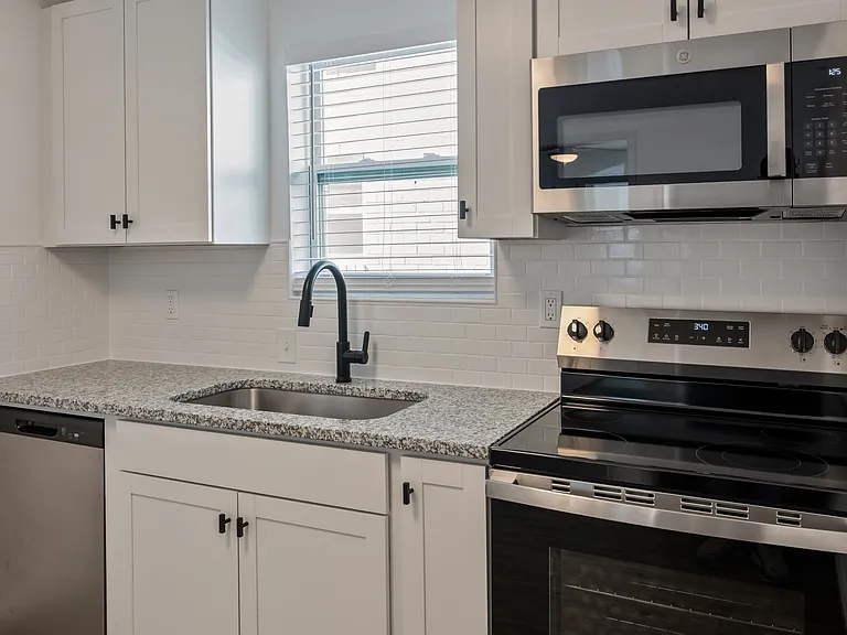 1819 Clements Ave #I-102 — Photo 5