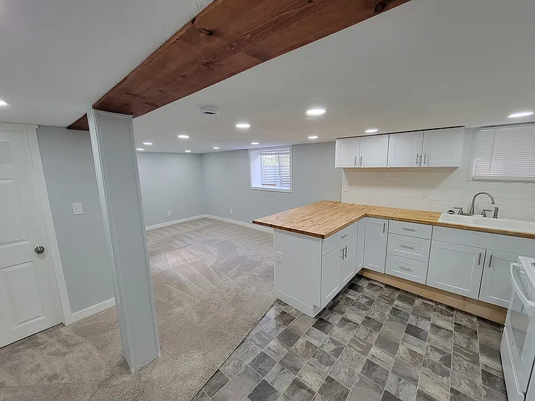 1629 E Pacific Ave #BASEMENT — Photo 6