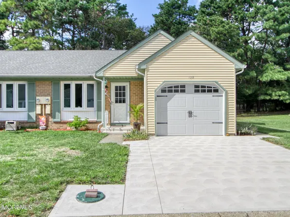 12 Birchwood Drive #B, Whiting, NJ 08759