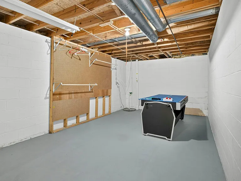 8472 Kingsley Dr — Photo 25