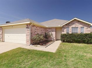 3709 Allison Dr, Denton, TX 76207