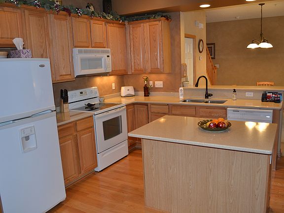 4th image of 11182 Aberdeen St NE Unit C
