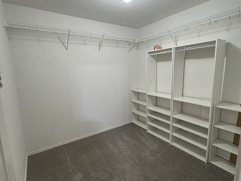12818 Capri — Photo 14