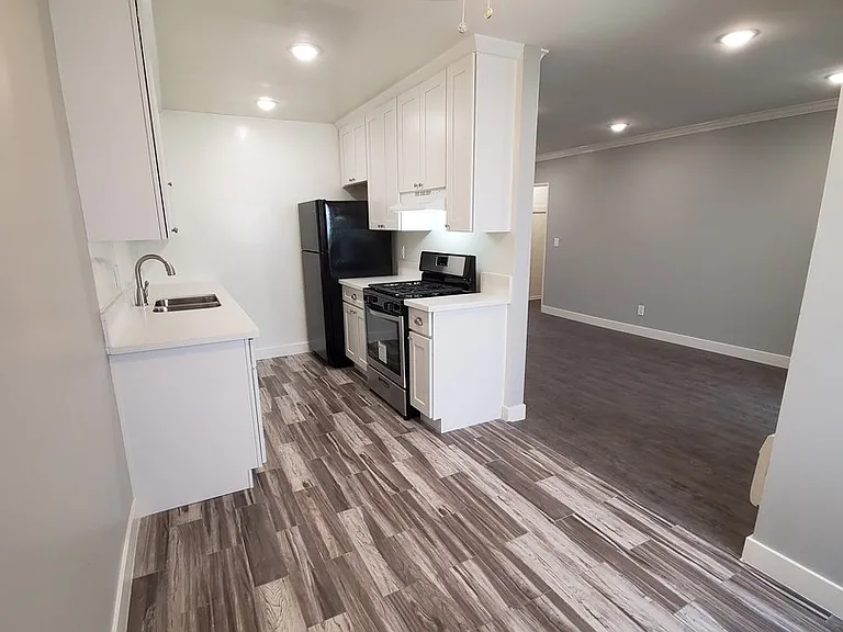 1224 N Formosa Ave #1 — Photo 1