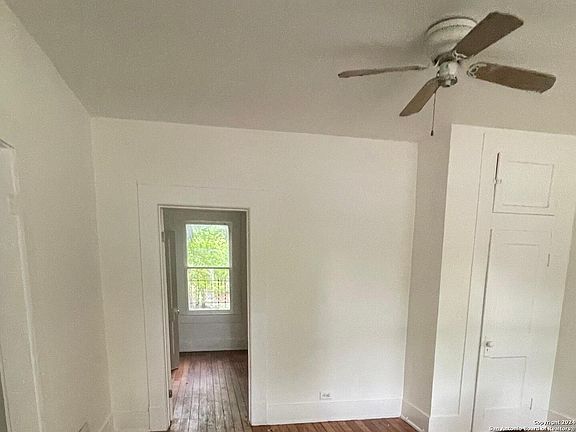 5th image of 1035 W Elsmere Pl