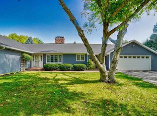 2300 Cae Dr, Iowa City, IA 52246