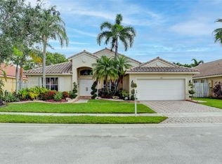 1563 SW 191st Ave, Pembroke Pines, FL 33029