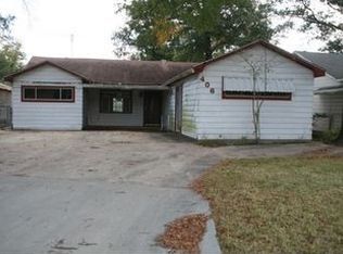 4060 E Lynwood Dr, Beaumont, TX 77703