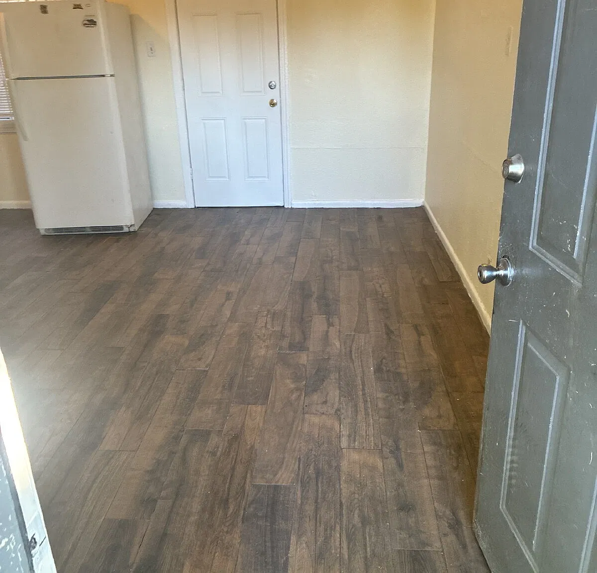 1 bed, 1.0 bath, 650 sqft, $795 — Photo 2