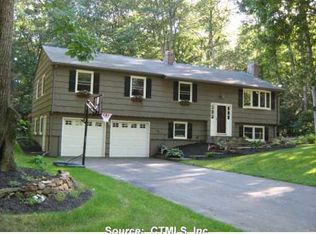 3 Andrew Dr, Weatogue, CT 06089