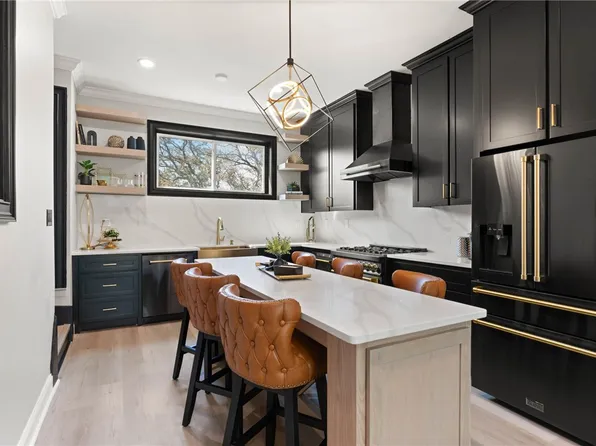 1318 Oak St, Saint Simons Island, GA 31522