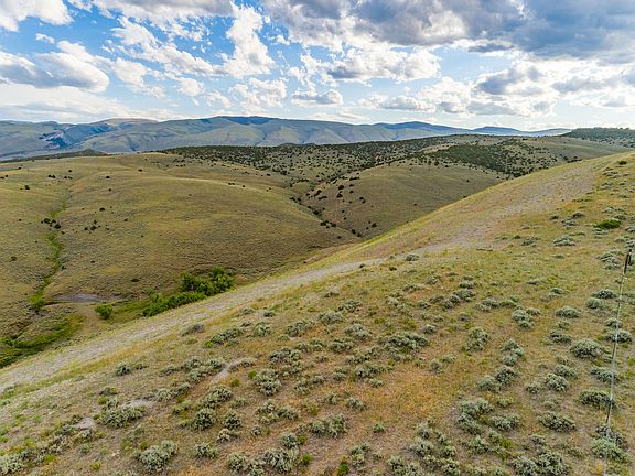 4 Red Canyon Rd Lander Wy 82520 Mls 11091607 Zillow