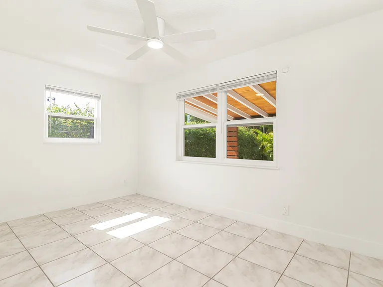 411 Summa St — Photo 10