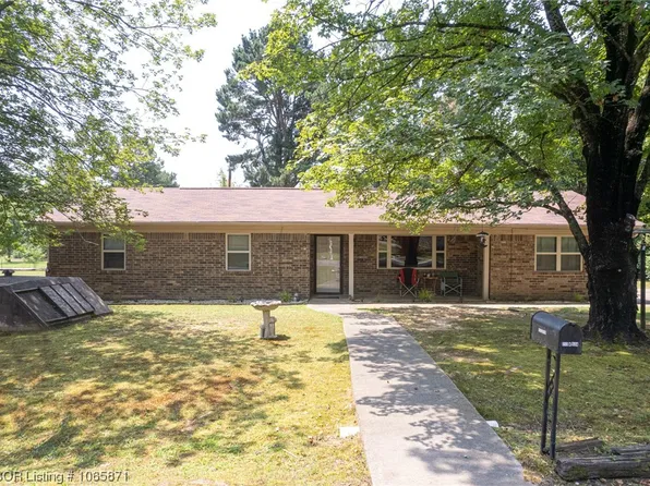 213 W Gum St, Greenwood, AR 72936