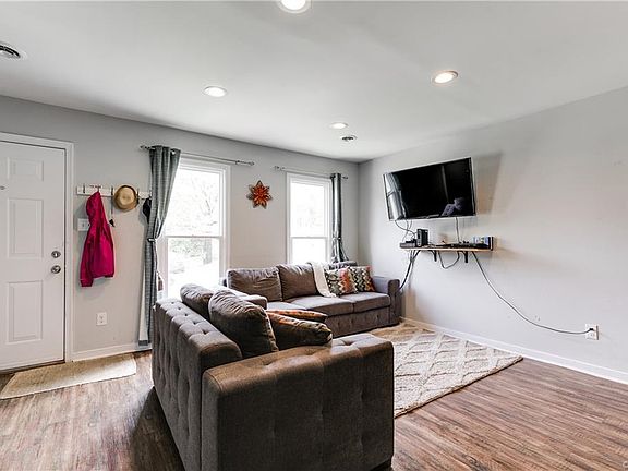 3rd image of 4604 H Whiting Cir