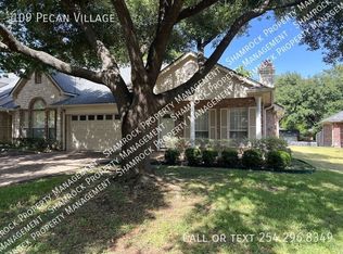 109 Pecan Village Cir, Waco, TX 76710