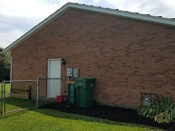 5th image of 758 Glenwood Dr