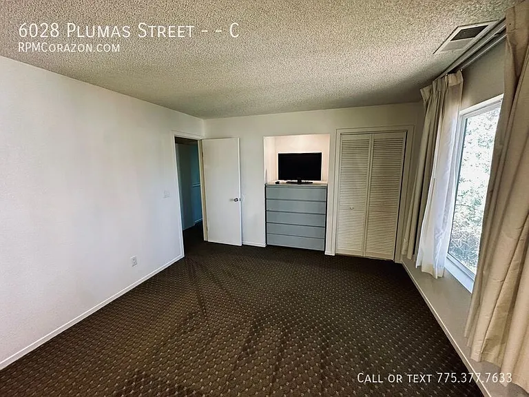 6028 Plumas St #C — Photo 12