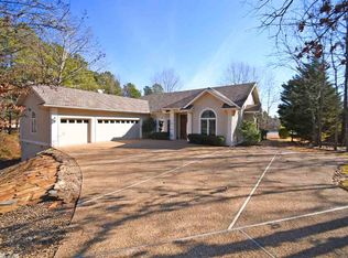 5 Loyola Ln, Hot Springs, AR 71909