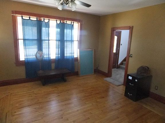 3rd image of 1657 Pierce Ave