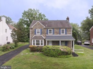 668 Foxcroft Rd, Elkins Park, PA 19027