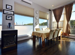 1412 W Division St APT 2, Chicago, IL 60642