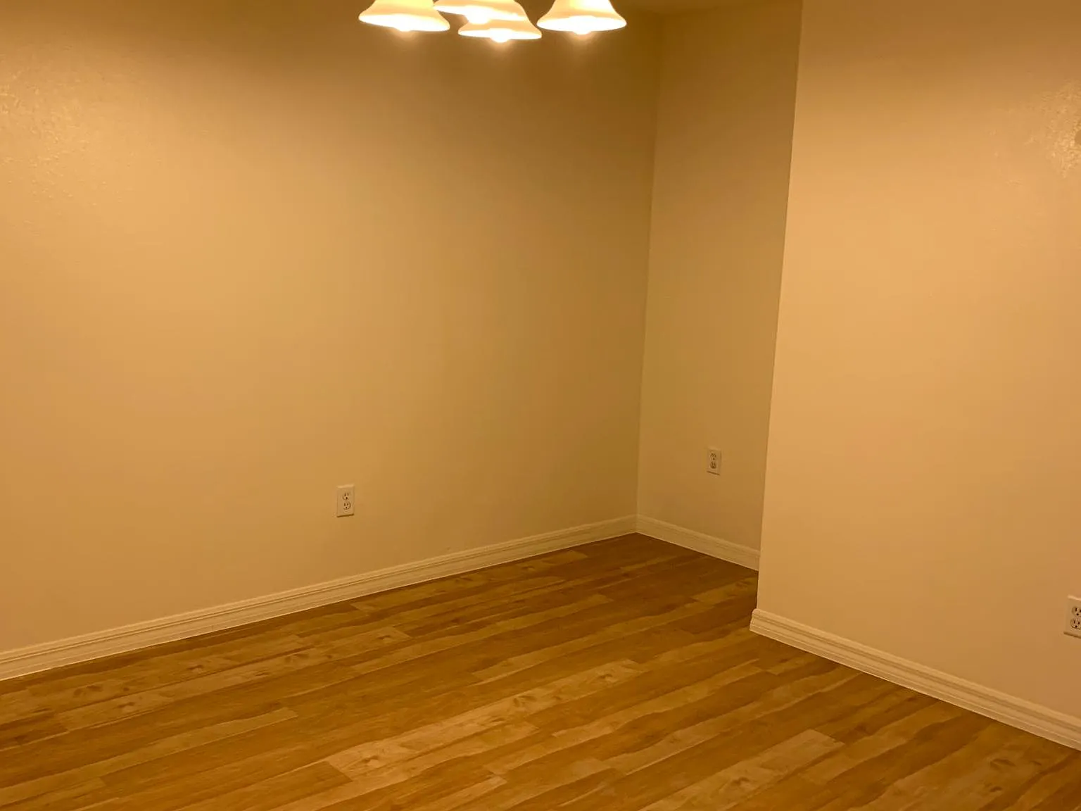 2 bed, 2.5 bath, 1448 sqft, $1,650 — Photo 3