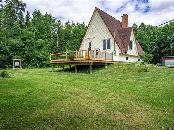 474 Nevers Rd, Lincoln, NB E3B 9E6
