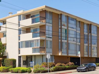 4099 Howe St APT 203, Oakland, CA, 94611