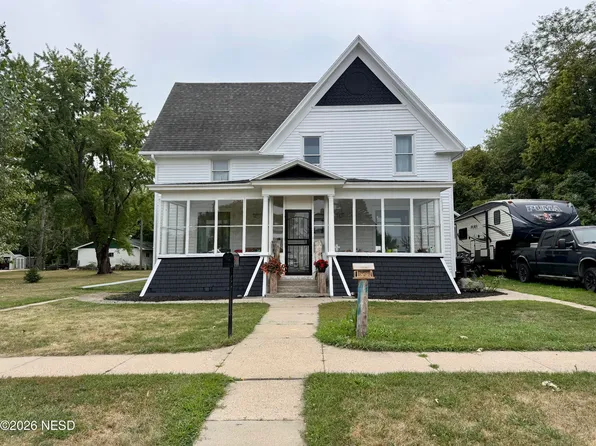 114 W Park Ave, Milbank, SD 57252