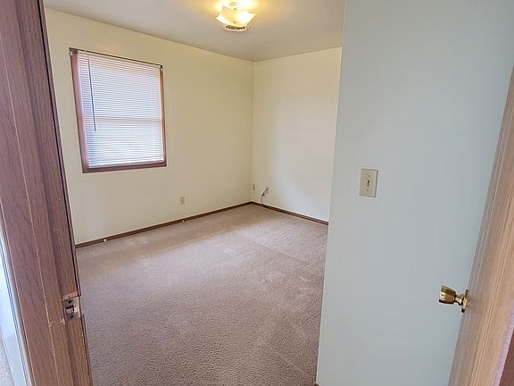 2nd image of 404 W Mill St #7