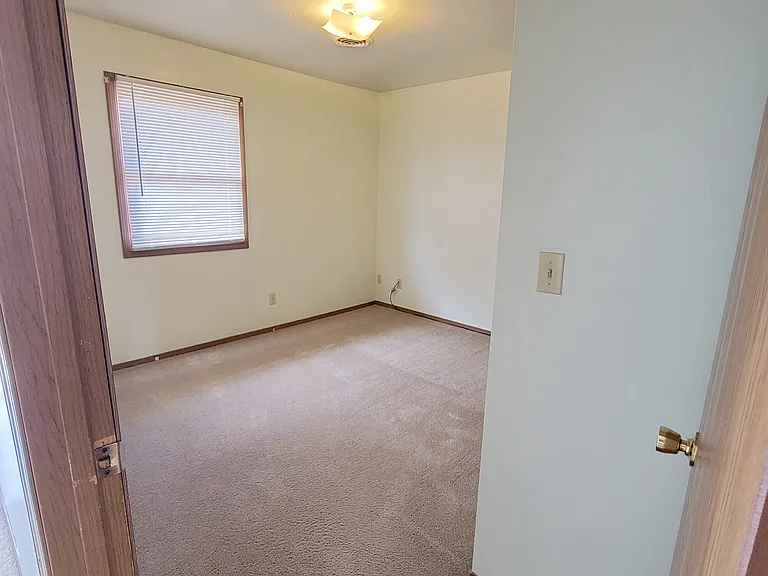 404 W Mill St #7 — Photo 2