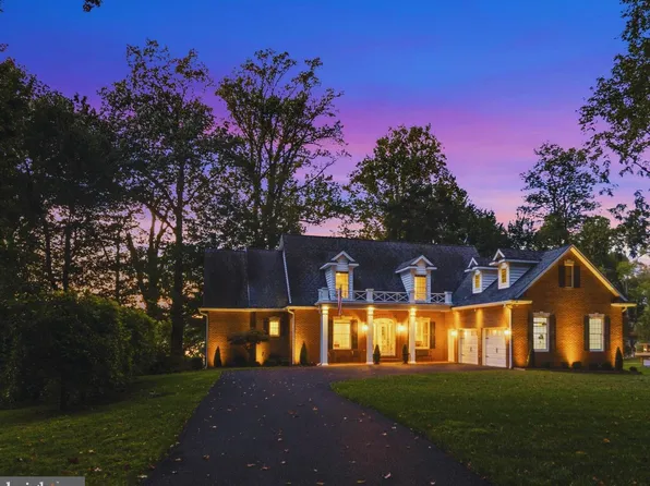 8535 Colleen Dr, Port Tobacco, MD 20677