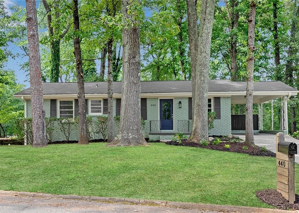 1st image of 440 Norton Cir SE