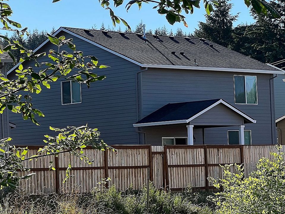 2nd image of 4030 SE Emily Way