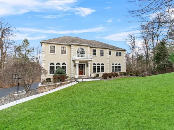 225 Stonywood Drive, Newburgh, NY 12550