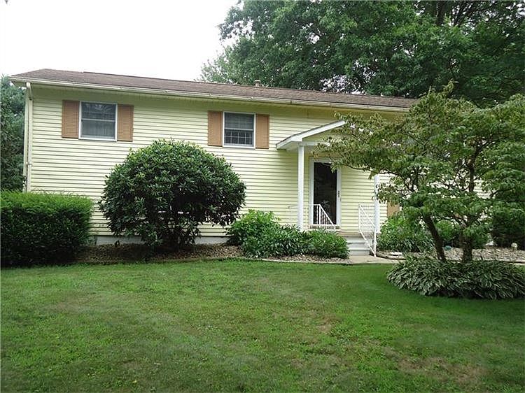 1st image of 8 Meadowlane