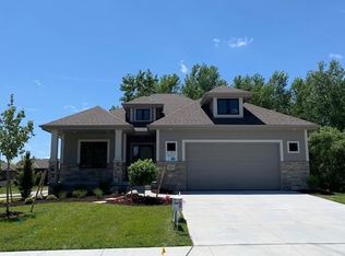 10056 Emiline St, La Vista, NE 68128