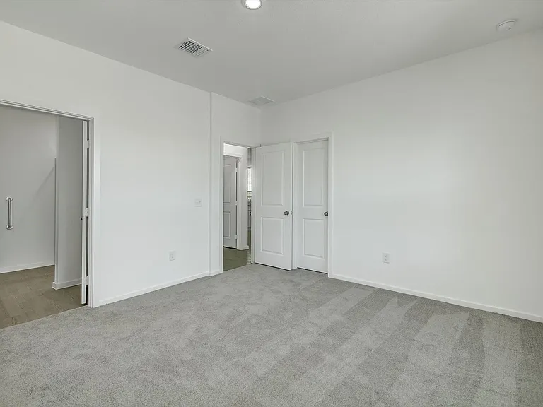 519 Louis Ln — Photo 14