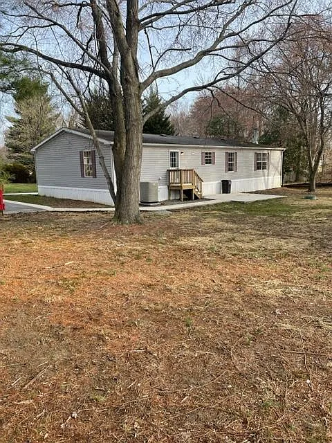 3 bed, 1560 sqft, $2,400 — Photo 3