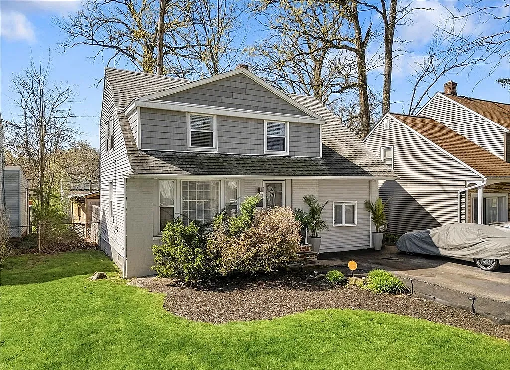 19406 Wickfield Avenue — Photo 1