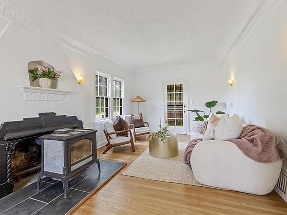 4th image of 6656 Paseo Blvd