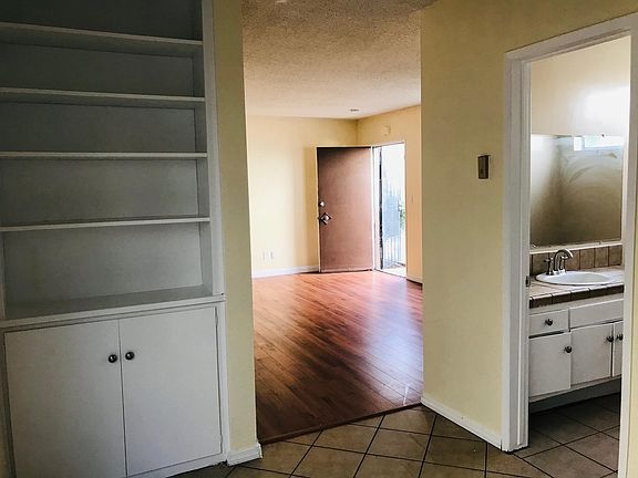 3rd image of 13311 Kornblum Ave
