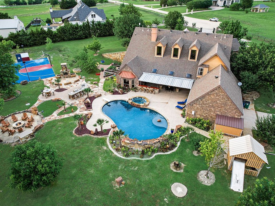 1st image of 315 Rolling Meadows Cir