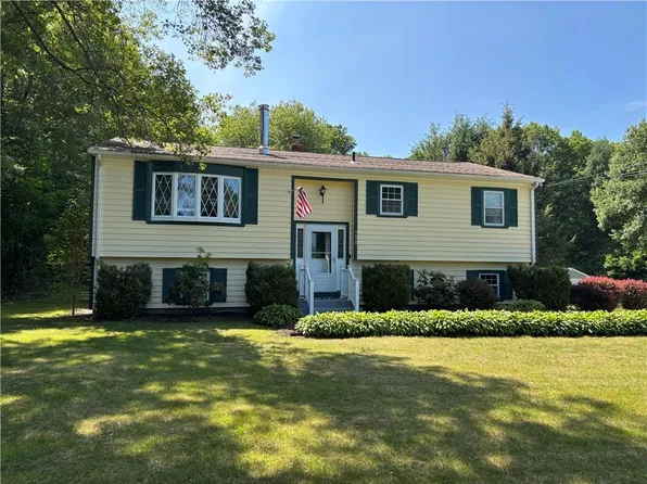 120 Colvintown Rd, Coventry, RI 02816