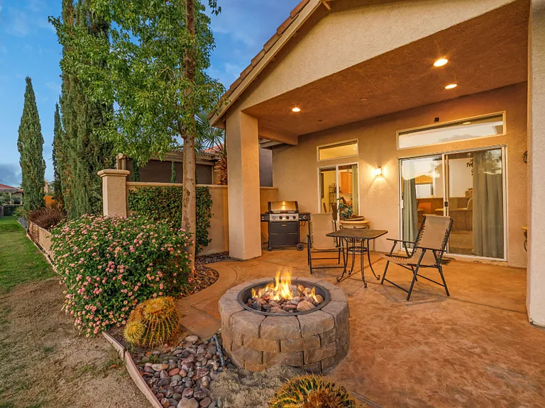 48861 Heifitz Dr — Photo 2