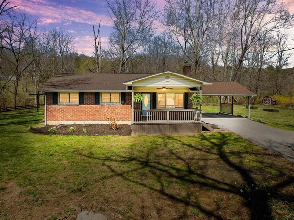 3104 Glade Rd, Blacksburg, VA 24060