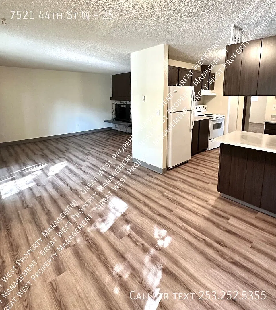 Move In Special- First Month Free Rent! Spacious One Bed Apartment $1,375/Mo. — Photo 3