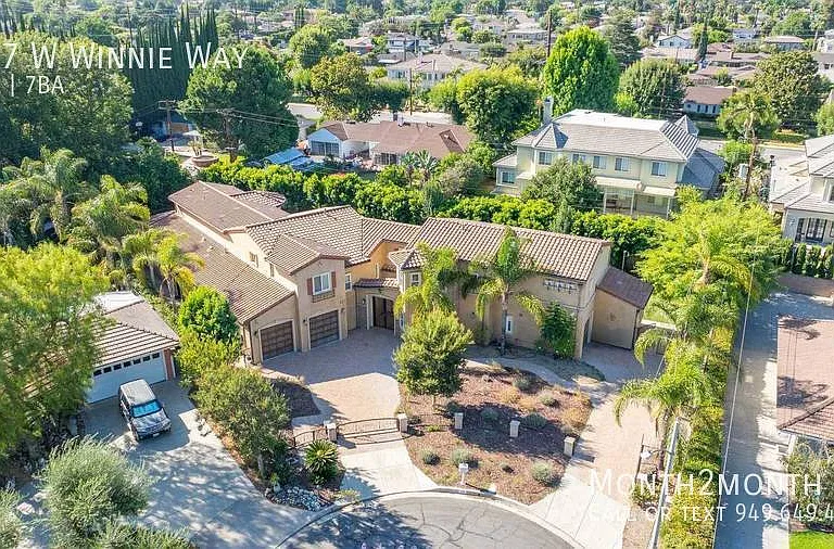 137 W Winnie Way — Photo 69